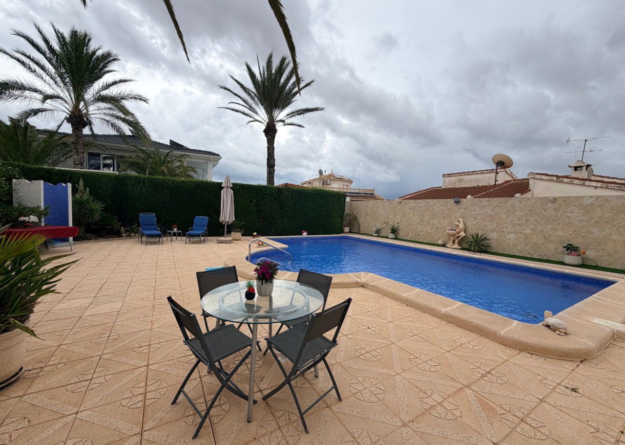 Venta - Chalet - Ciudad Quesada