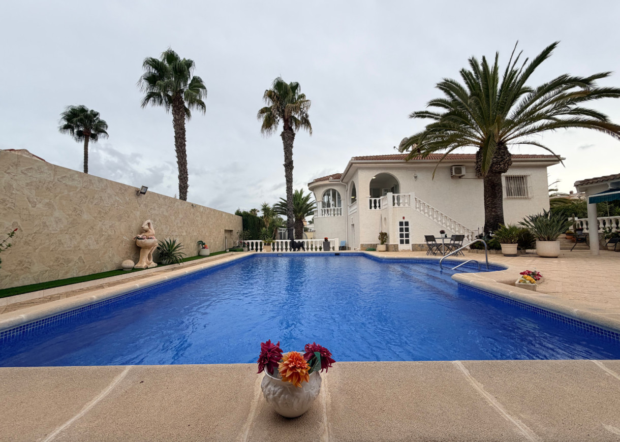 Venta - Chalet - Ciudad Quesada