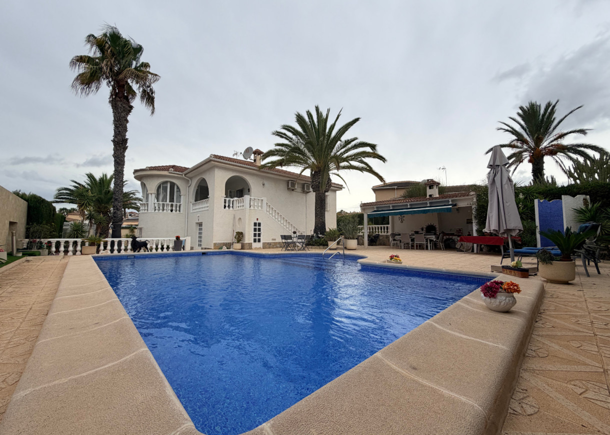Venta - Chalet - Ciudad Quesada