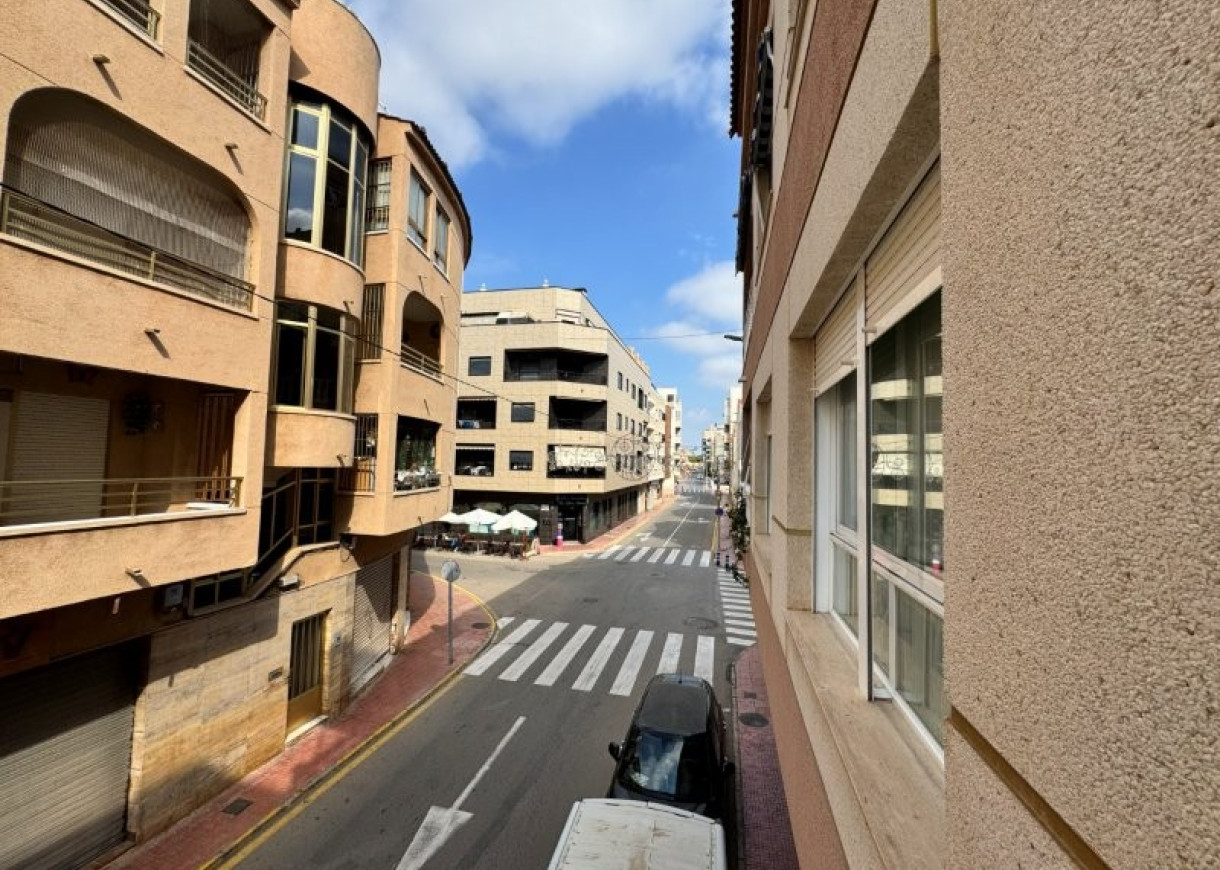 Resale - Apartment - La Mata