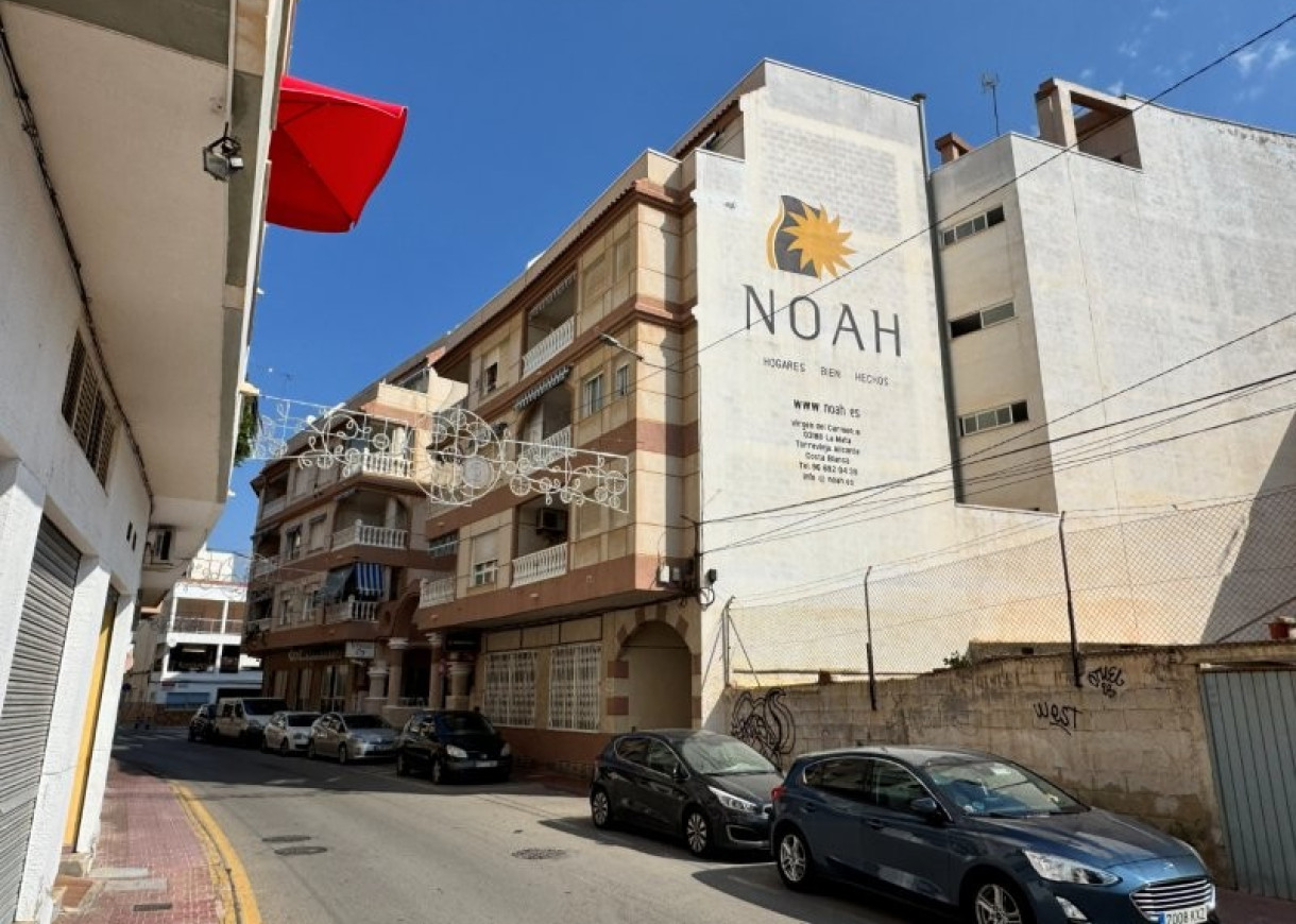 Resale - Apartment - La Mata
