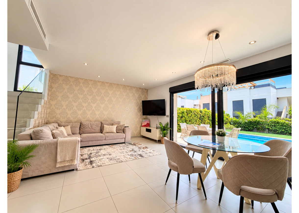 Resale - Villa - Ciudad Quesada