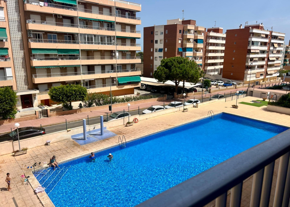 Resale - Apartment - Torrevieja - Punta prima