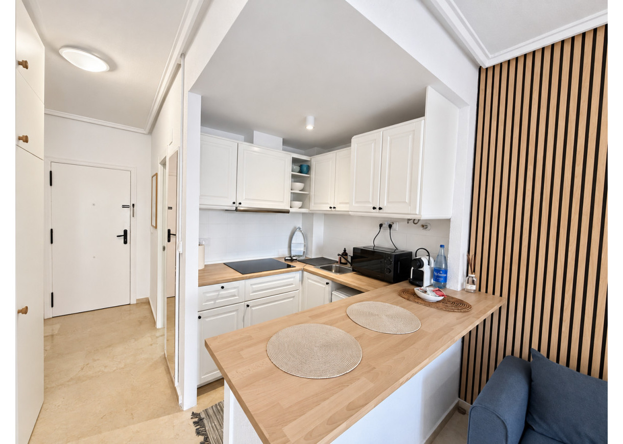 Resale - Studio apartment - Torrevieja - Playa de los Locos