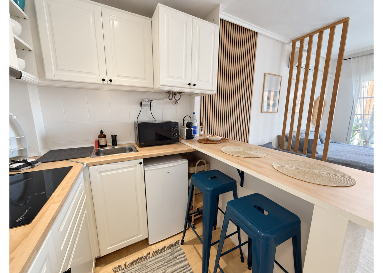 Resale - Studio apartment - Torrevieja - Playa de los Locos
