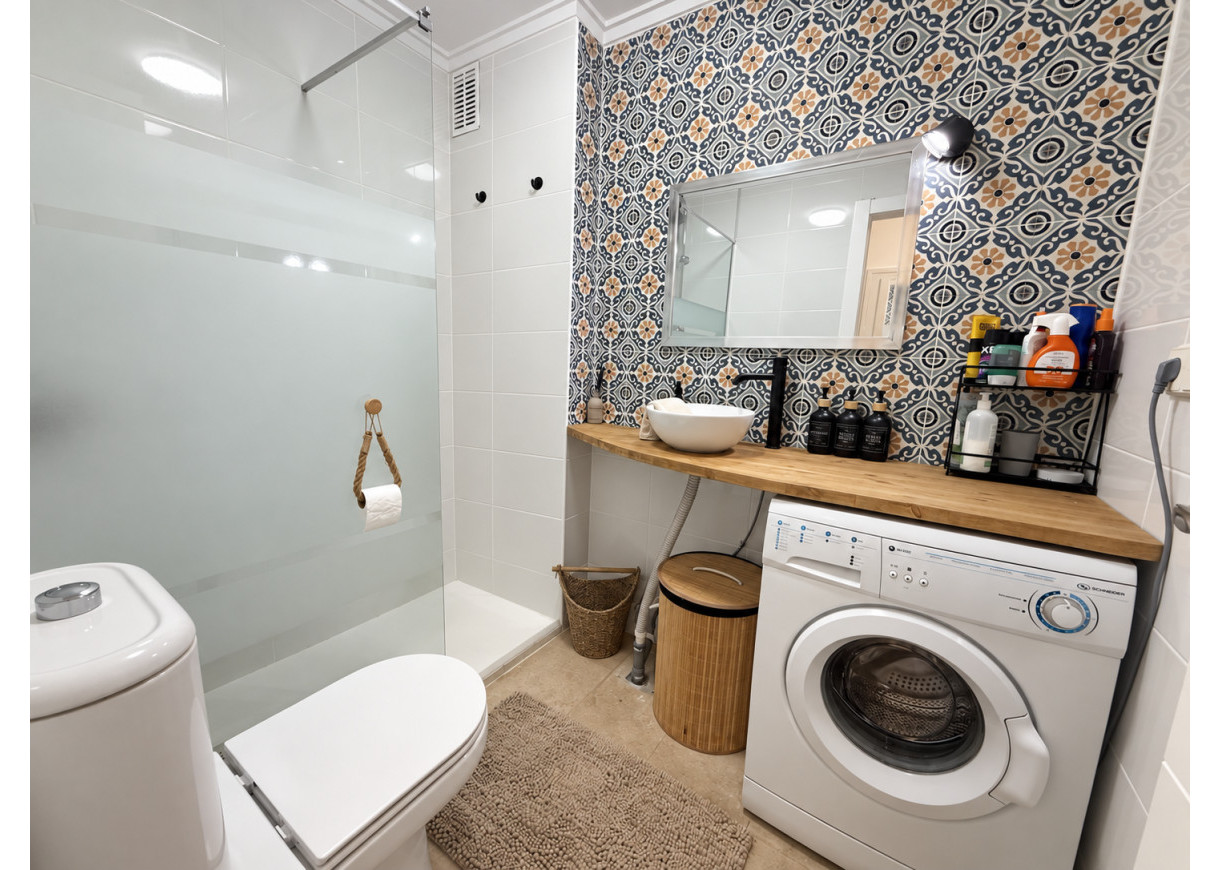Resale - Studio apartment - Torrevieja - Playa de los Locos