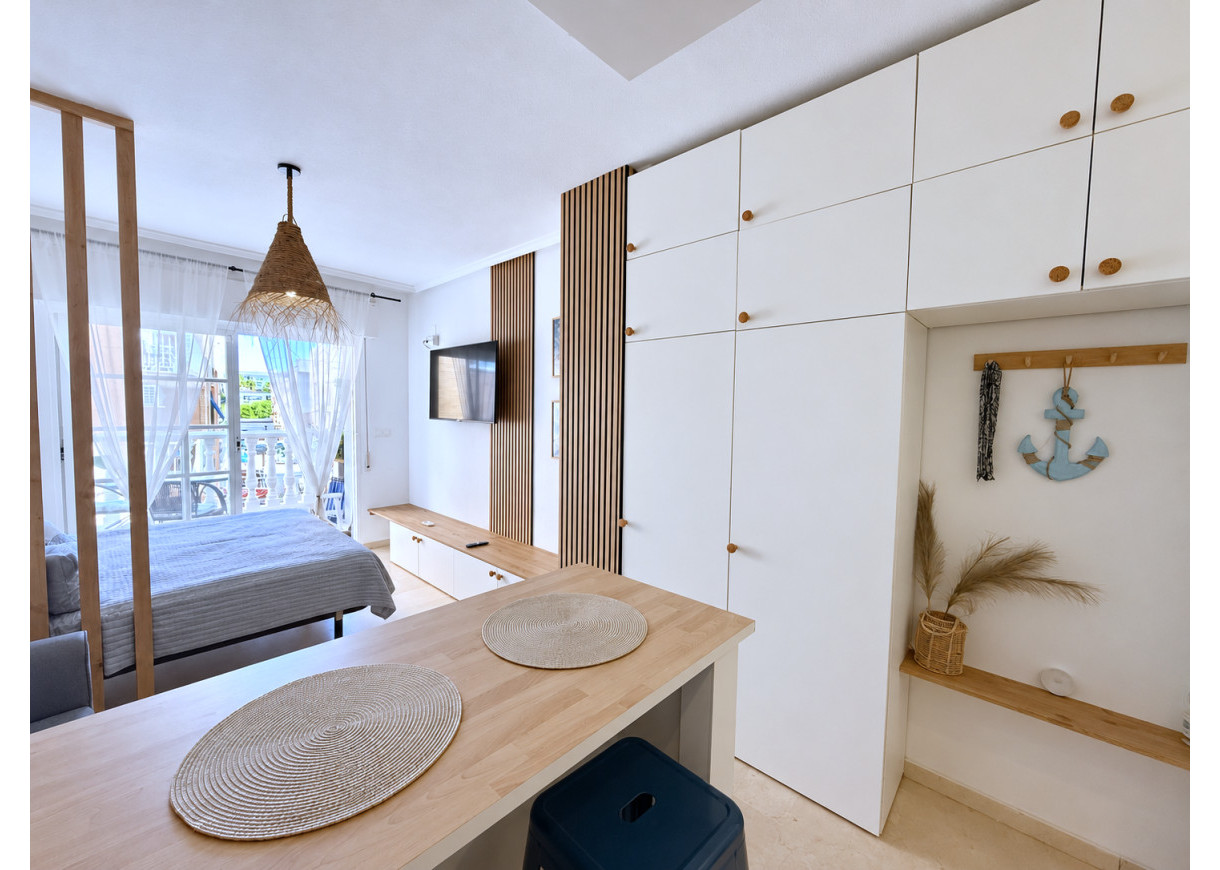 Resale - Studio apartment - Torrevieja - Playa de los Locos