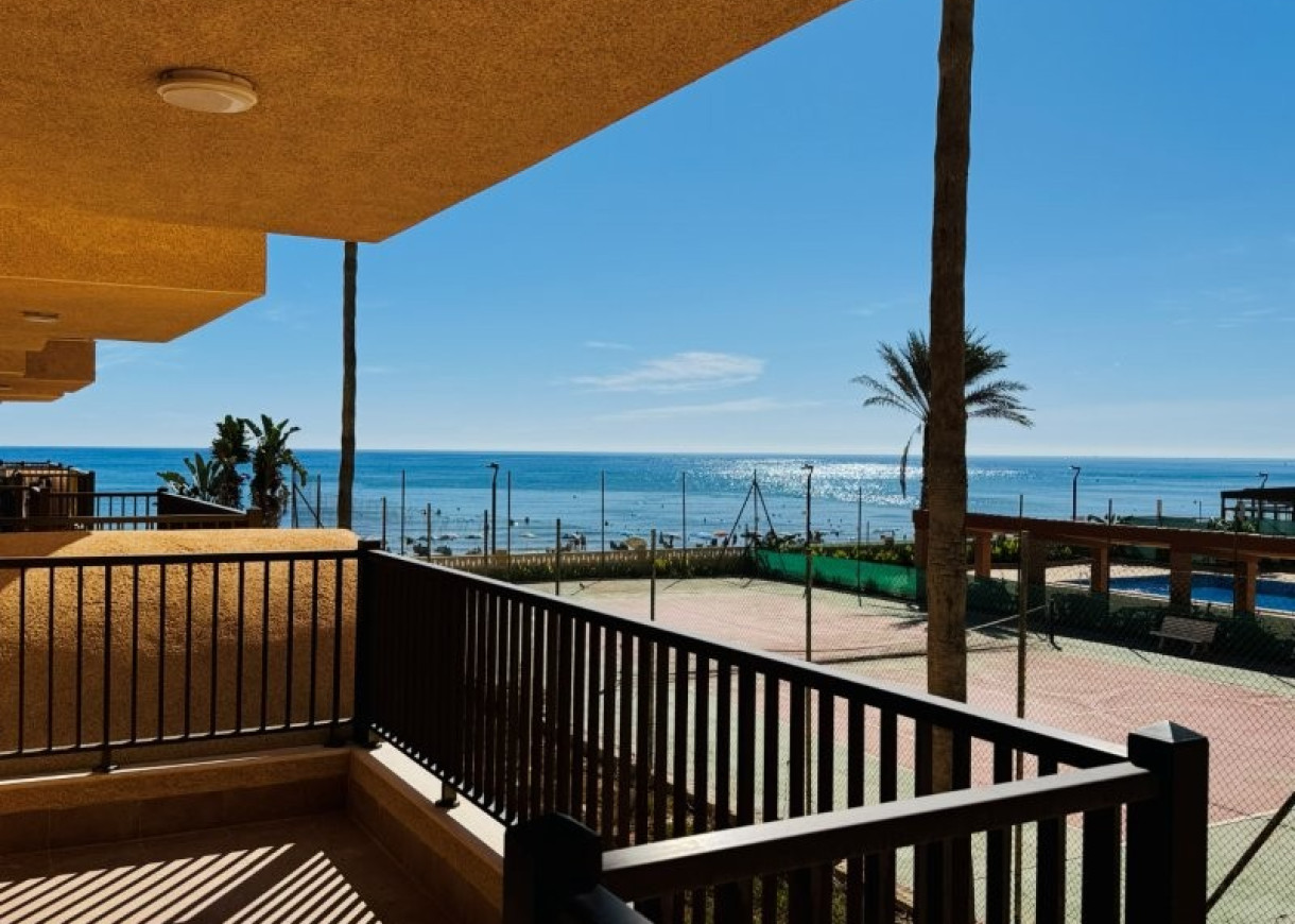 Resale - Apartment - La Mata - Los Europeos