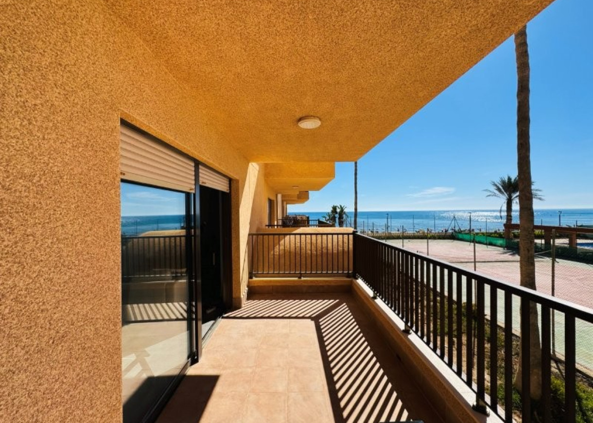 Resale - Apartment - La Mata - Los Europeos