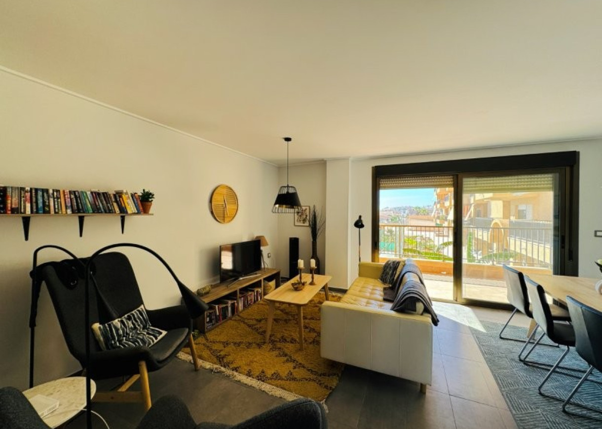 Resale - Apartment - La Mata - Los Europeos