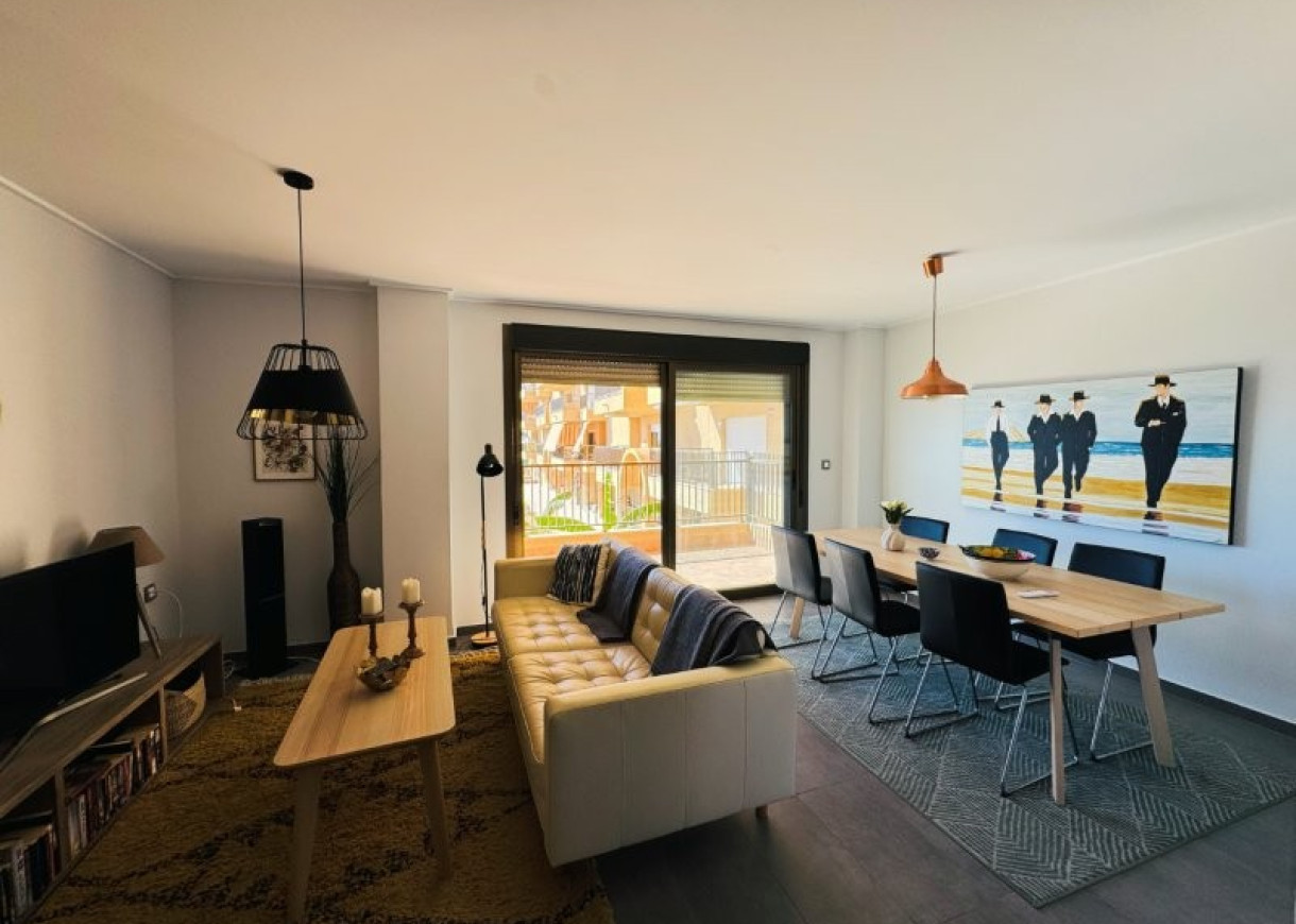 Resale - Apartment - La Mata - Los Europeos