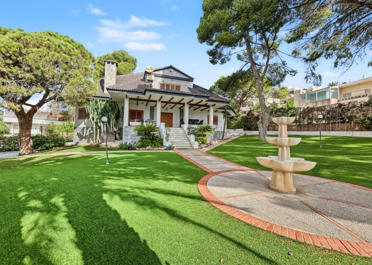 Resale - Villa - Orihuela Costa - Campoamor