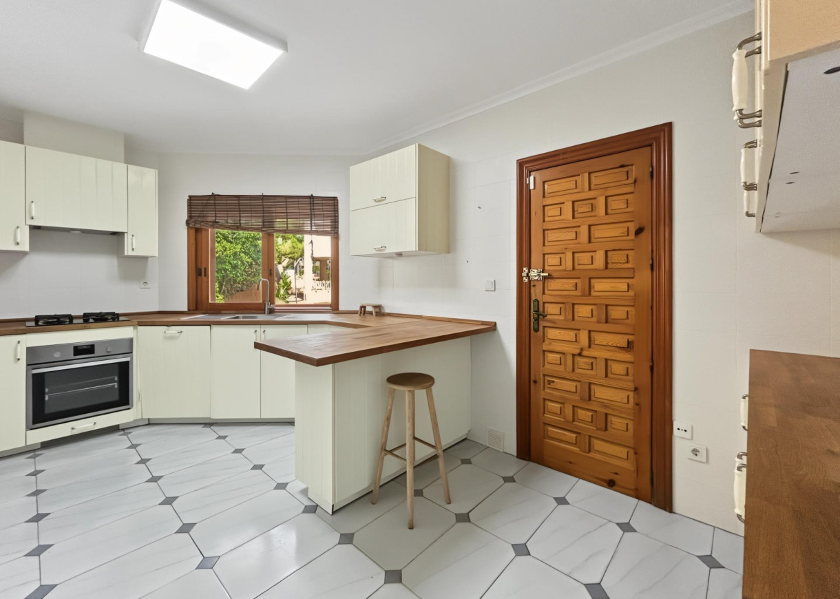 Resale - Villa - Orihuela Costa - Campoamor