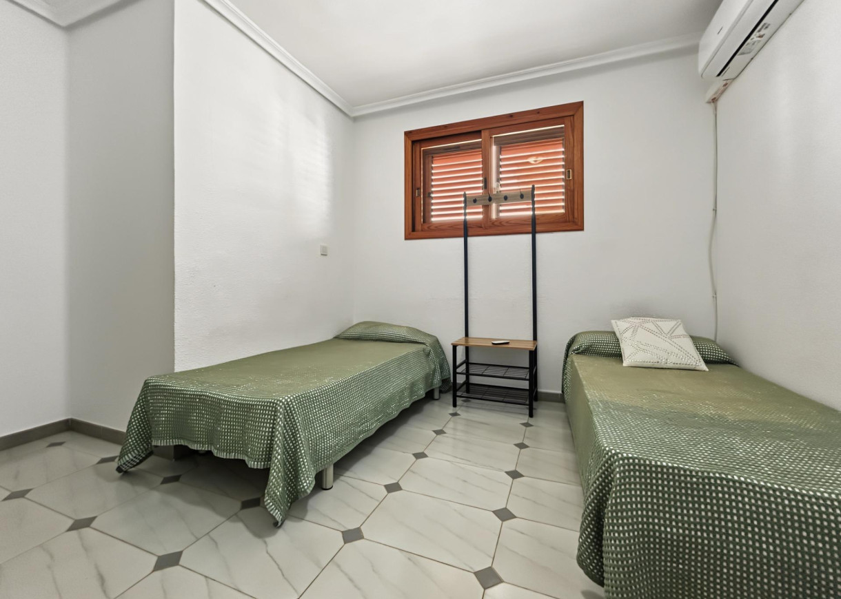Resale - Villa - Orihuela Costa - Campoamor
