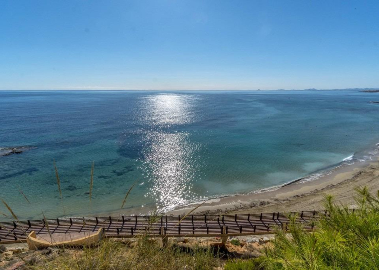 Resale - Villa - Orihuela Costa - Campoamor