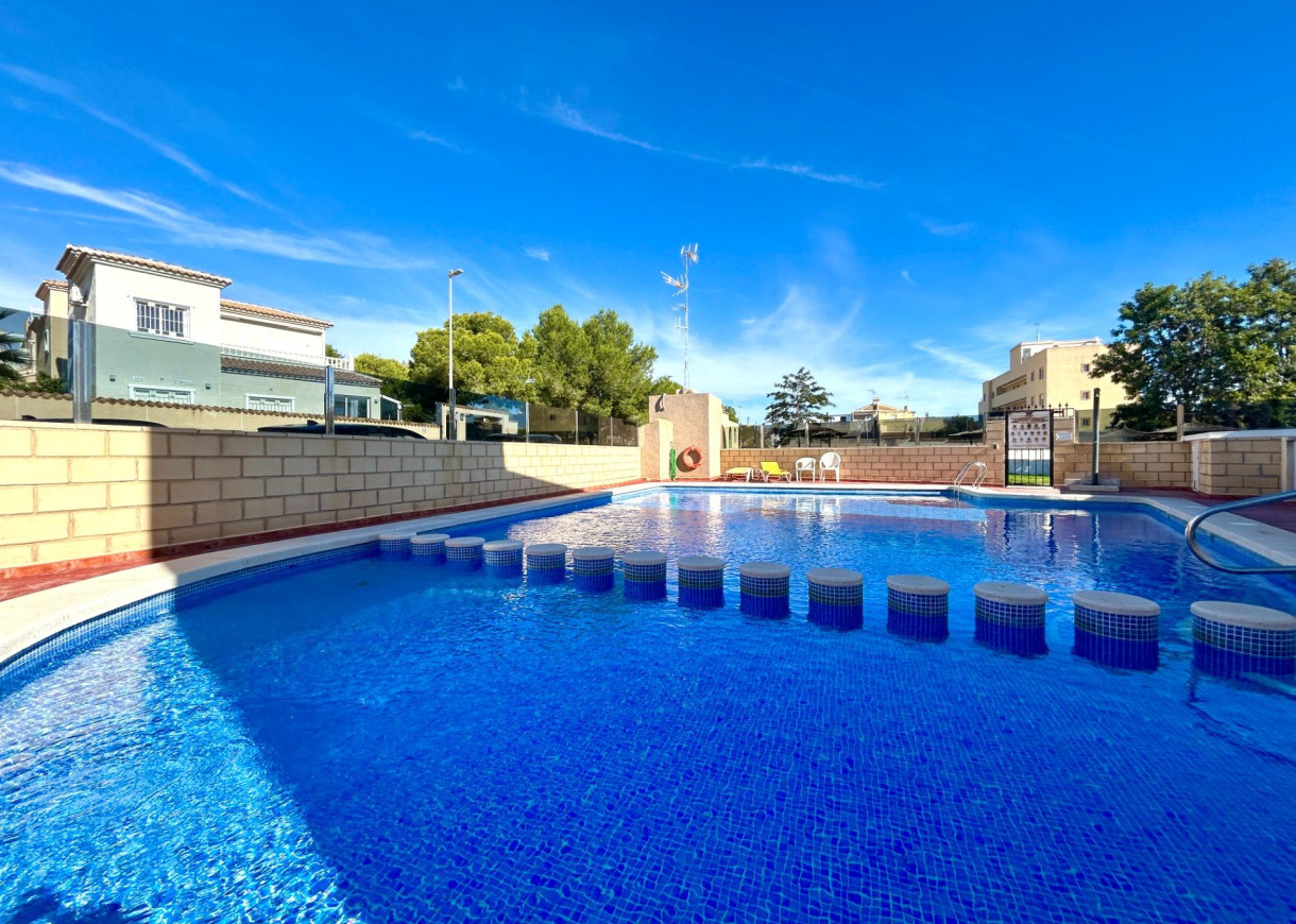 Resale - Bungalow - Orihuela Costa - Lomas de Don Juan
