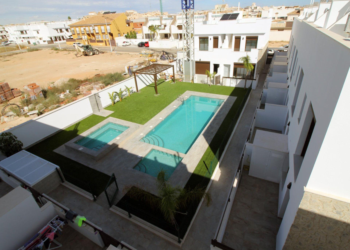 New Build - Villa - Pilar de la Horadada - parque Andromeda