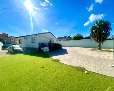Resale - Villa - Pilar de la Horadada - Pinar de Campoverde