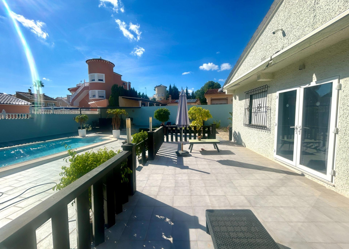 Resale - Villa - Pilar de la Horadada - Pinar de Campoverde
