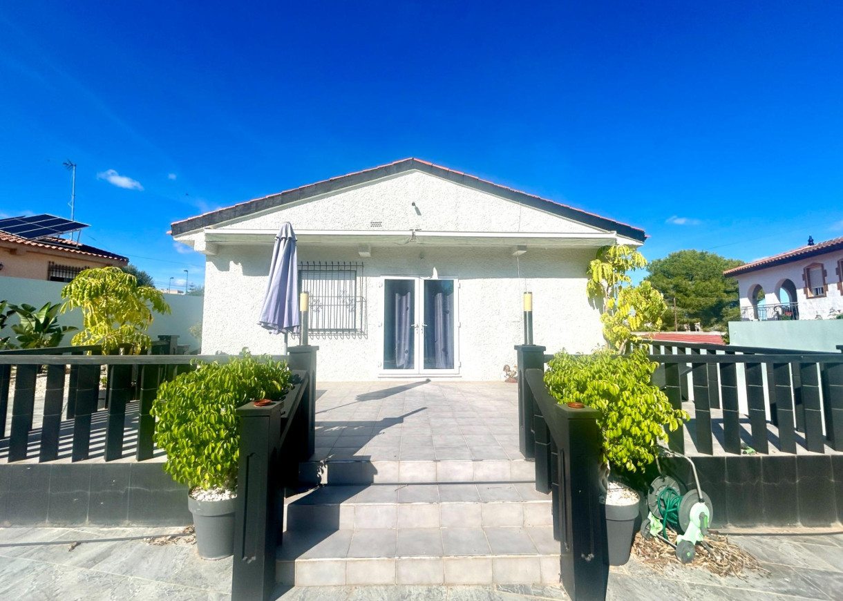 Resale - Villa - Pilar de la Horadada - Pinar de Campoverde