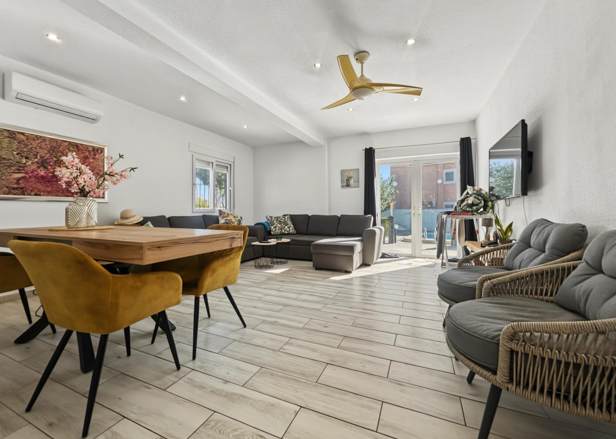 Resale - Villa - Pilar de la Horadada - Pinar de Campoverde