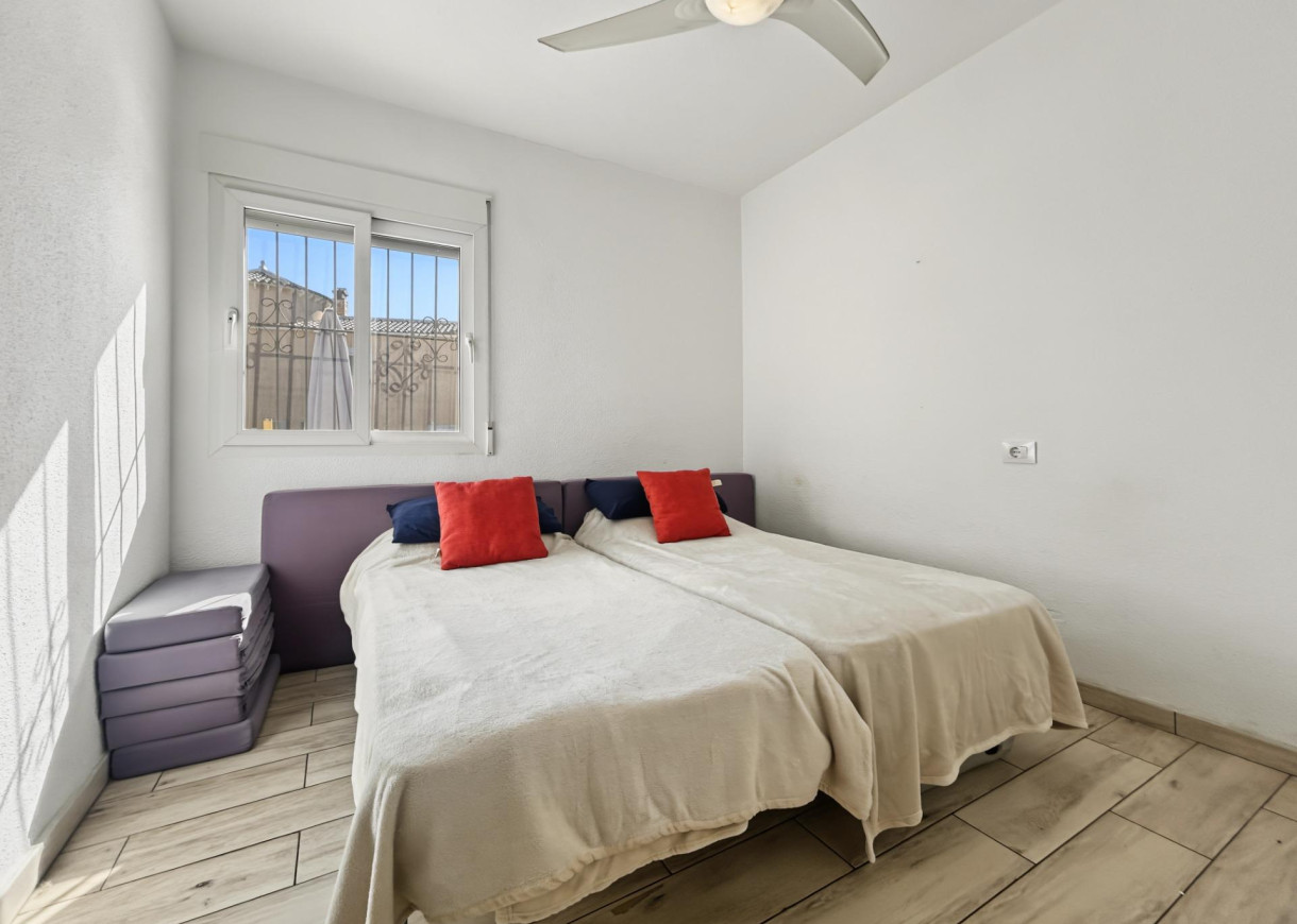Resale - Villa - Pilar de la Horadada - Pinar de Campoverde