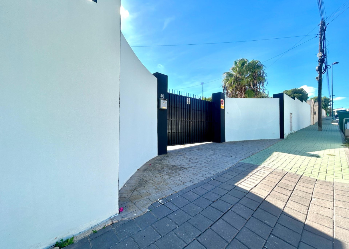 Resale - Villa - Pilar de la Horadada - Pinar de Campoverde