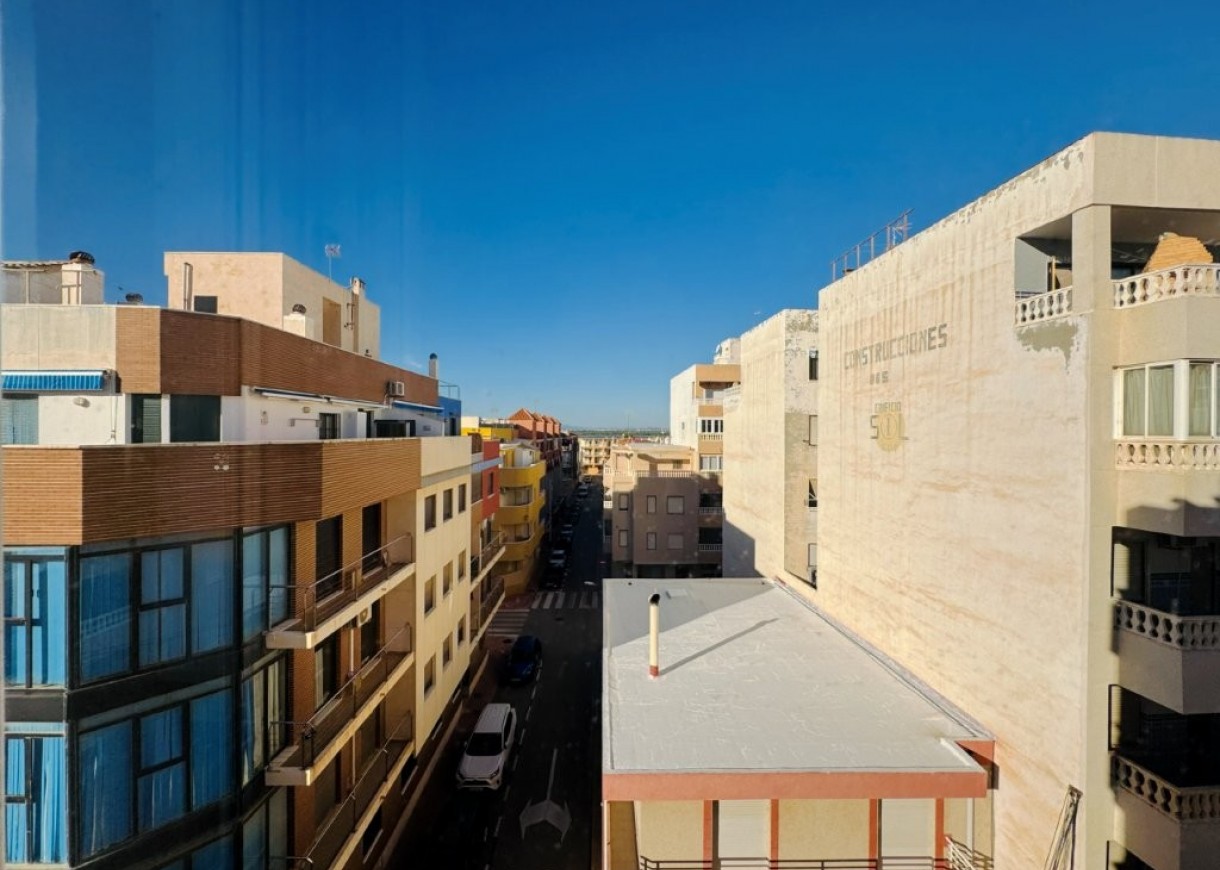 Resale - Apartment - La Mata