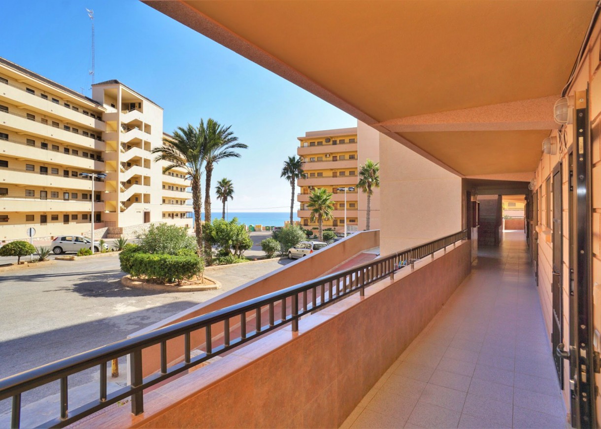 Resale - Lägenhet - Torrevieja - Cabo Cervera