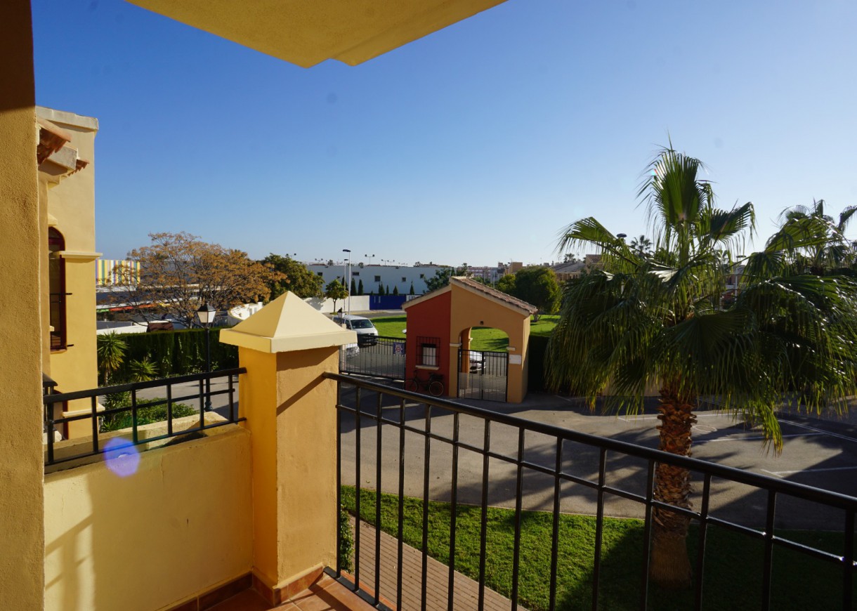 Location longue durée - Appartement - Torrevieja - Torretas