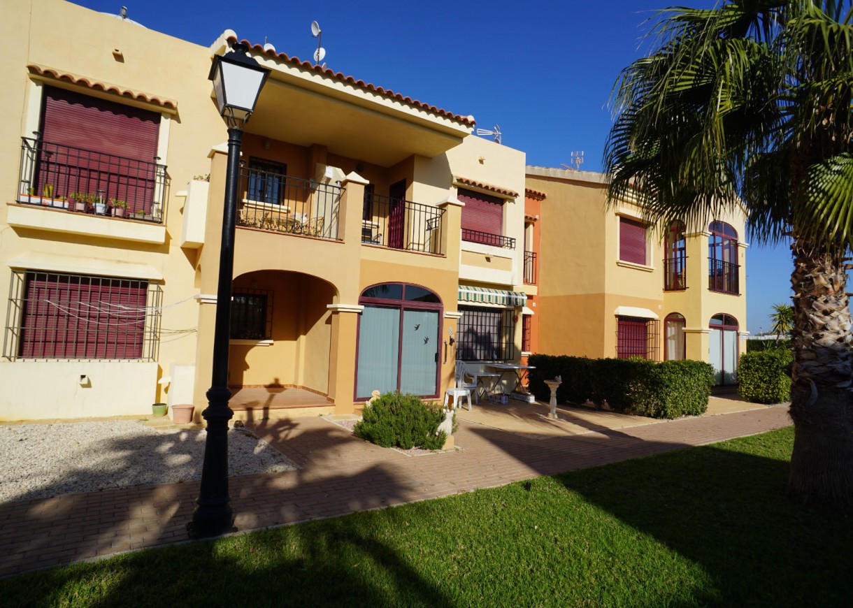 Location longue durée - Appartement - Torrevieja - Torretas