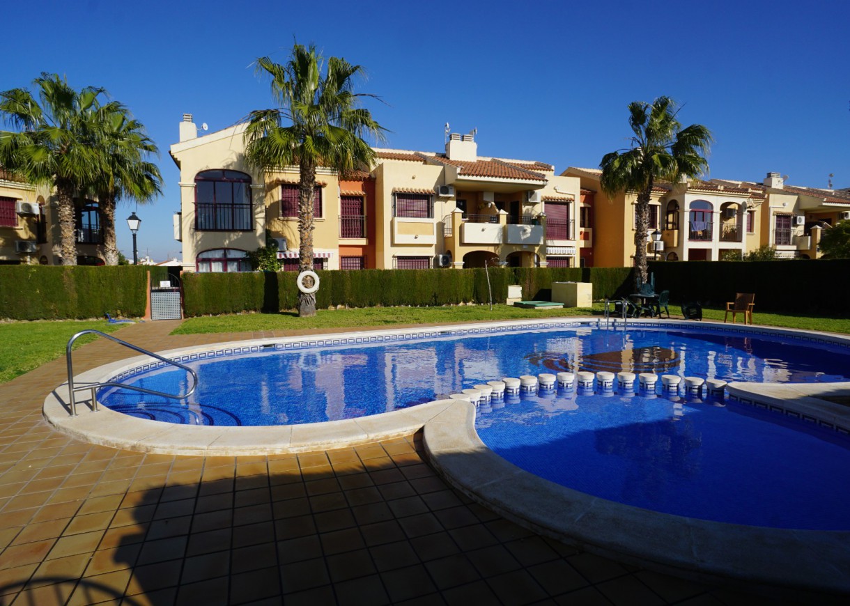 Location longue durée - Appartement - Torrevieja - Torretas